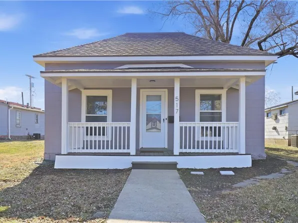 517 Parker Ave, Osawatomie, KS 66064