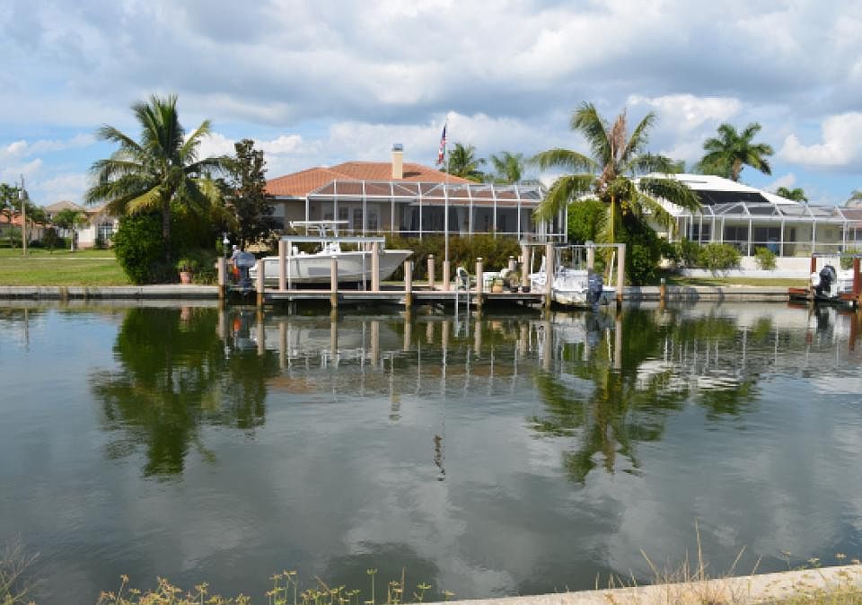 2nd image of 1118 Breakwater Ct