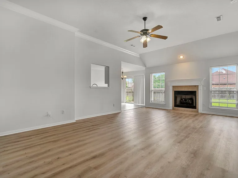 2966 Rosemary Ave — Photo 5