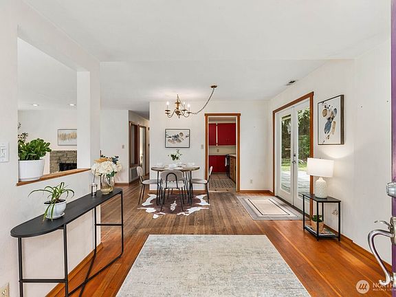 4th image of 10434 NE 17th Street
