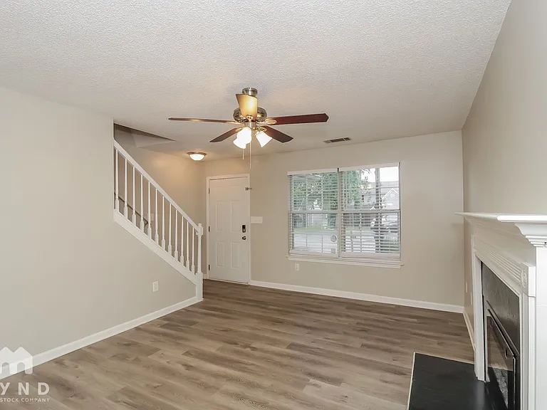 314 Summer Cv SW — Photo 5