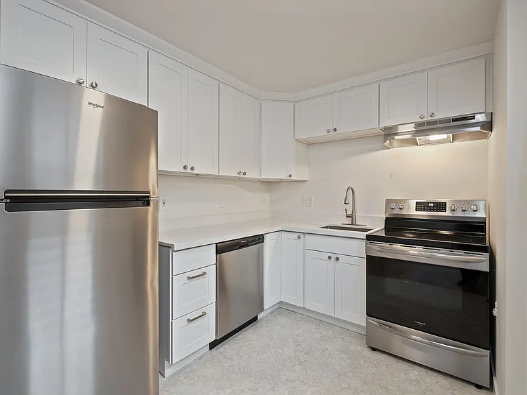 Loyal Heights Apartments — Photo 5
