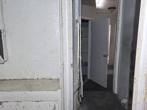 4th image of 180 Cannifton Rd N