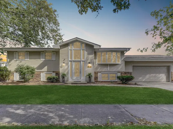 2117 Azalea Dr, Highland, IN 46322