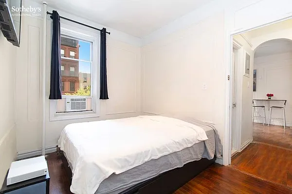 Sold by Sotheby's International Realty | media 6