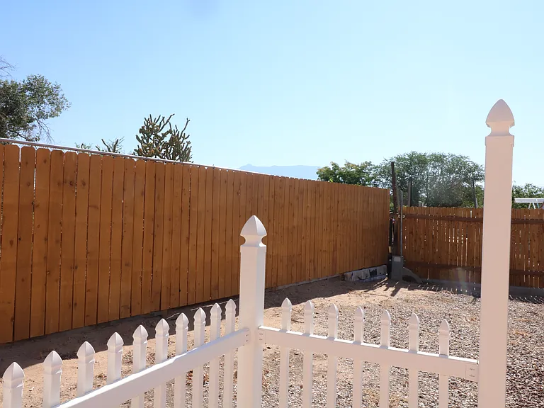 508 Las Marias Dr SE — Photo 33