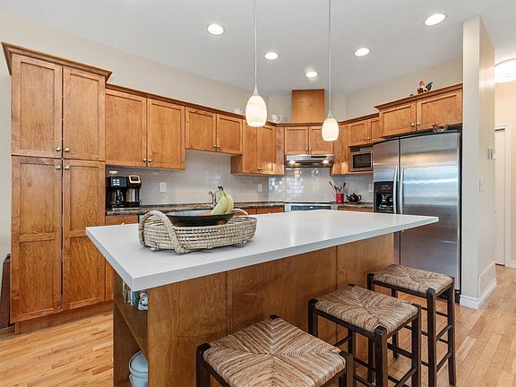 4th image of 8590 Sunrise Dr #62