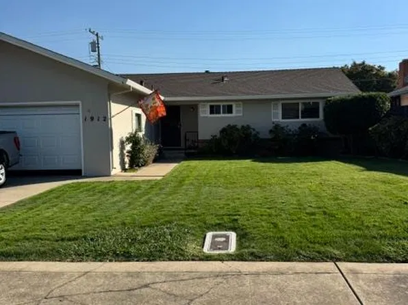 1912 W Pine St, Lodi, CA 95242