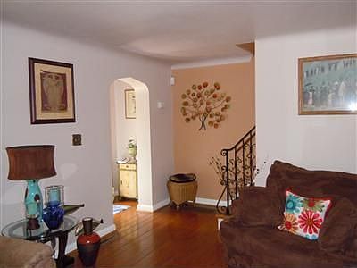 5th image of 5113 Lillian Dr