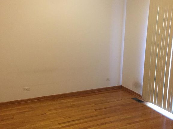 5th image of 2510 N Southport Ave #1FT