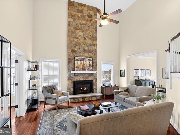 4th image of 7 Alexander Way