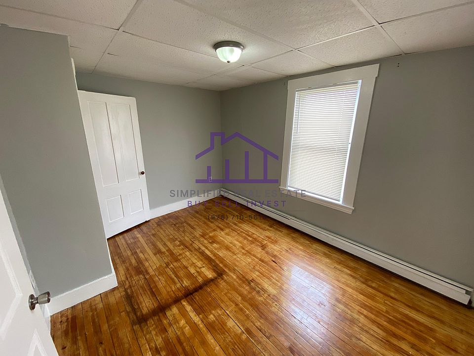 1st image of 23 Horton St #6
