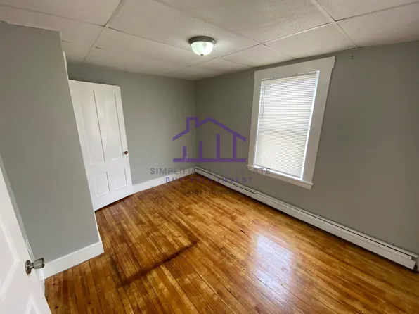 23 Horton St #6, Lewiston, ME 04240