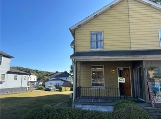 102 2nd St, Grindstone, PA