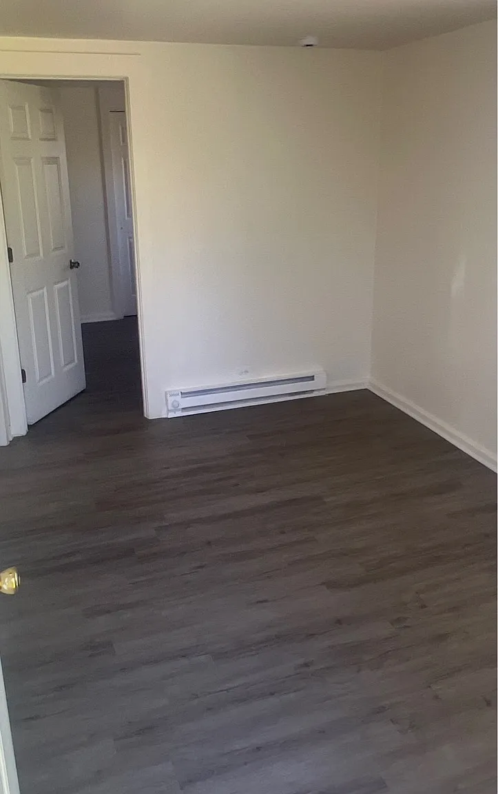 902-904 Jackson - Rear Unit — Photo 2
