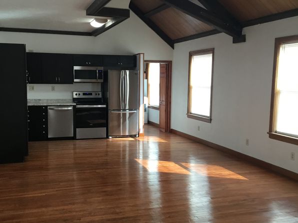 15526 Hickory St APT B