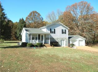 10125 N Twin Springs Rd, Bon Aqua, TN 37025