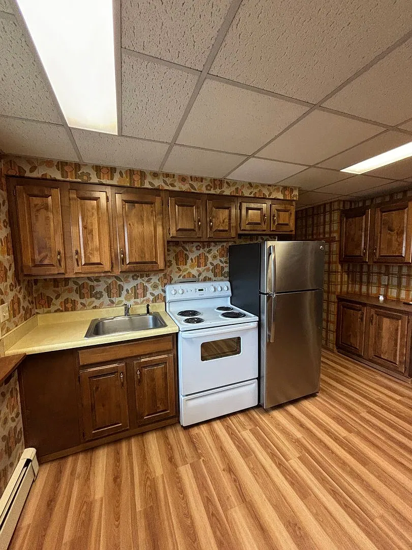 Riverview Drive 2591 — Photo 3