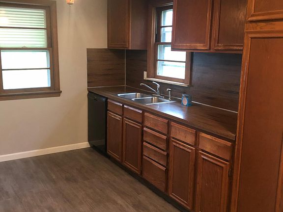 3rd image of 4485 Shirley Dr