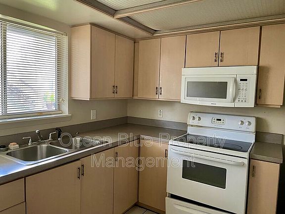 3rd image of 6347 Newtown Cir APT A3