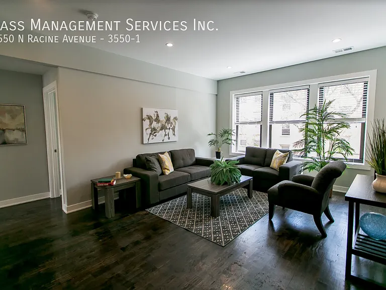 3550 N Racine Ave #1 — Photo 2