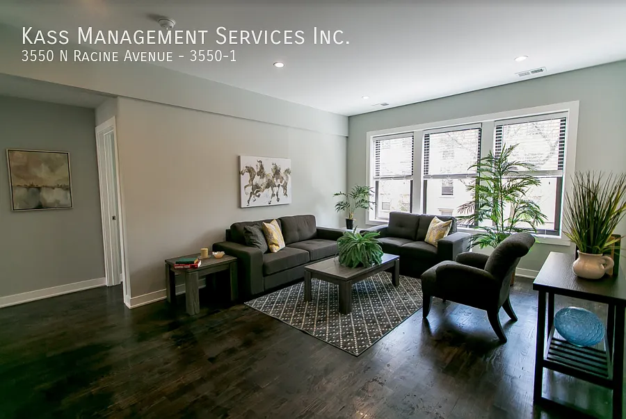 Building Photo - 3550 N Racine Ave #1