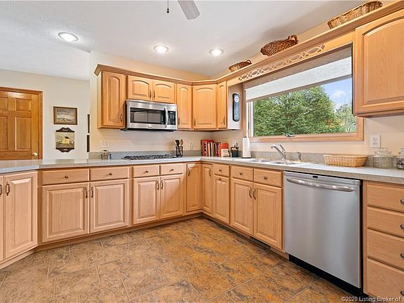 4th image of 2121 Havenview Dr NW