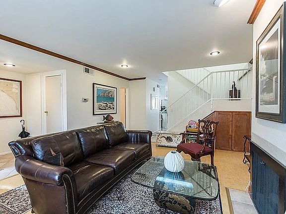 5th image of 8 Sand Dollar Ct #4