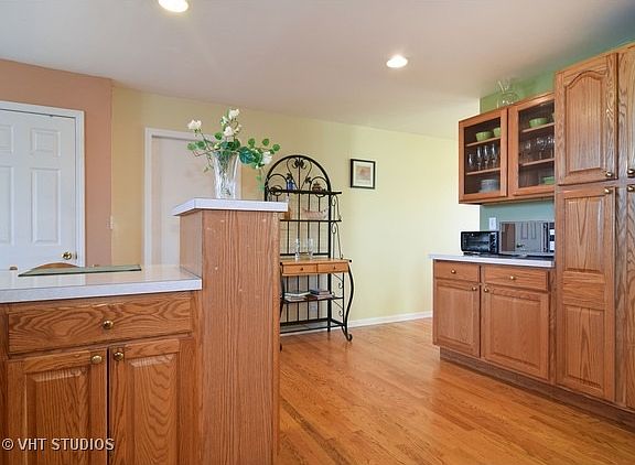 4th image of 270 Aster Ln