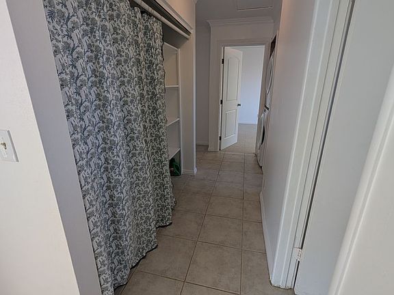 4th image of 1109 W Airport Ave