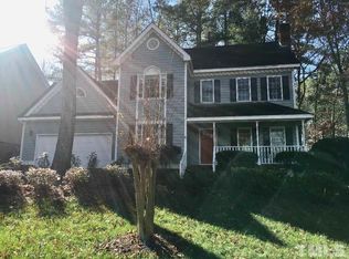 100 Parkknoll Ln, Cary, NC 27519