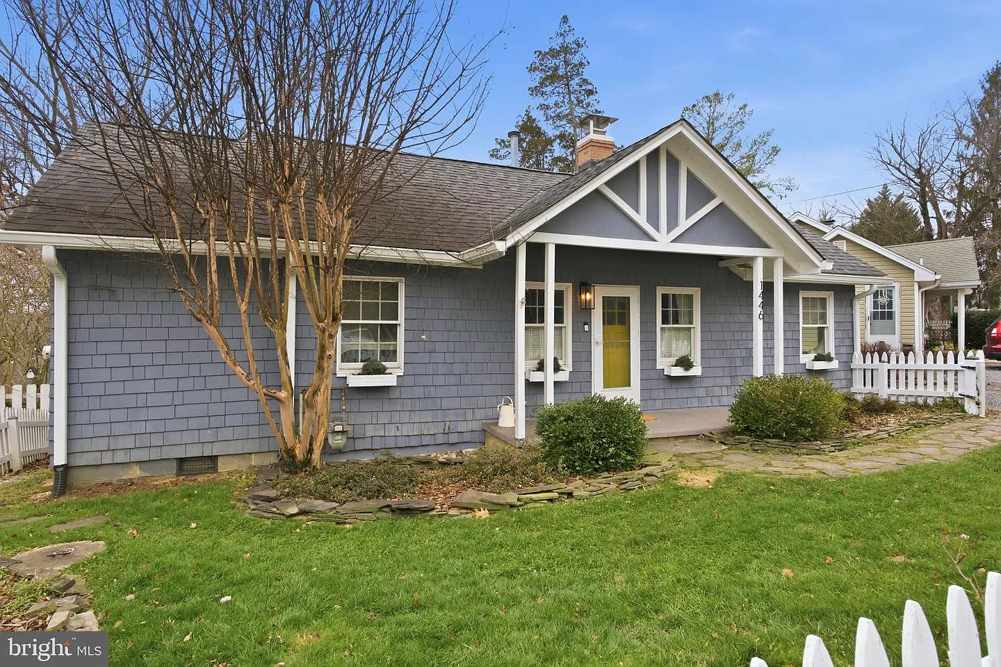 1446 Ridgeway photo 1