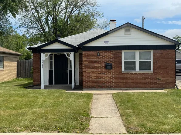 11709 S Kedzie Ave, Merrionette Park, IL 60803