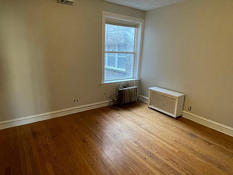 7737 S Yates Blvd — Photo 4