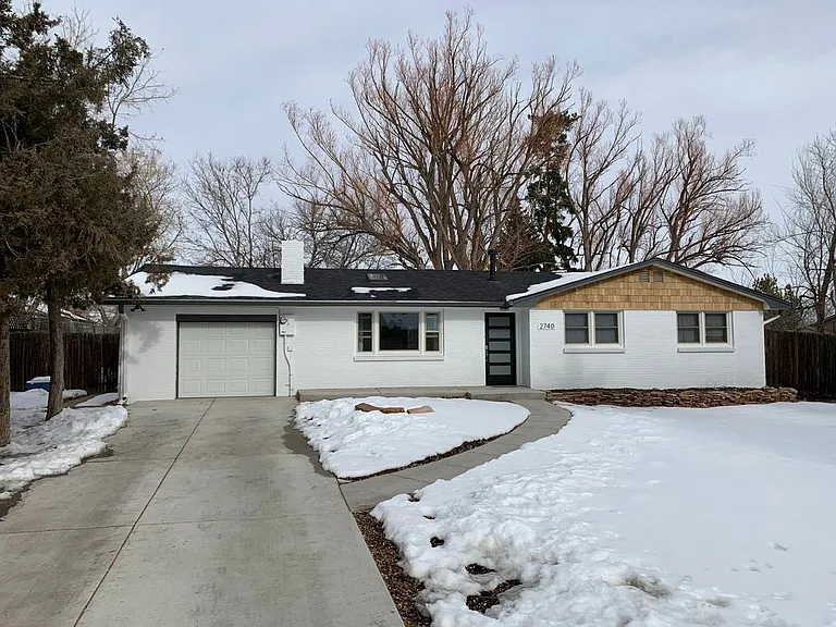2740 W Elizabeth St — Photo 1