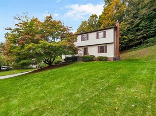 3 Candlewood Rd, Harriman, NY 10926