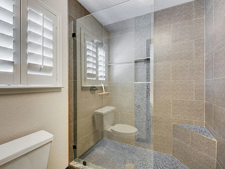 538 Lambeth Ct — Photo 30