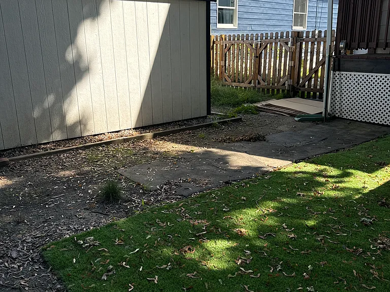 639 Broadway St E — Photo 18