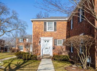 16907 Saint Paul St, Grosse Pointe, MI 48230