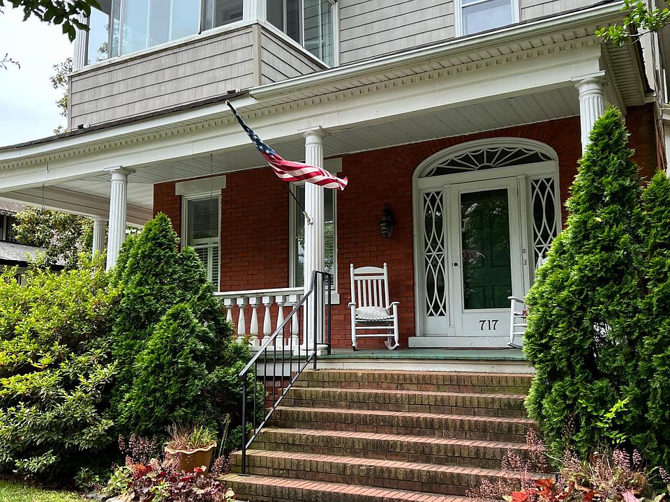 House Front (sun room visible on top left)