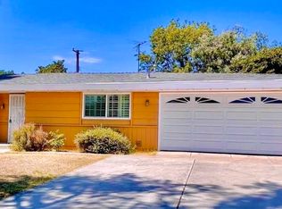 1701 Victoria Dr, Fullerton, CA 92831