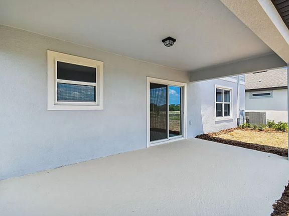 3rd image of 572 Pine Tree Blvd