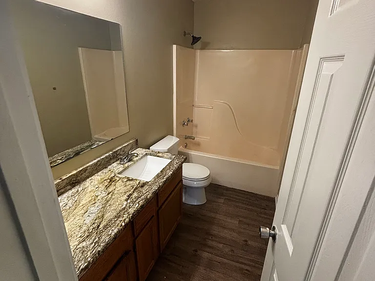 13723 Southfork Dr — Photo 7