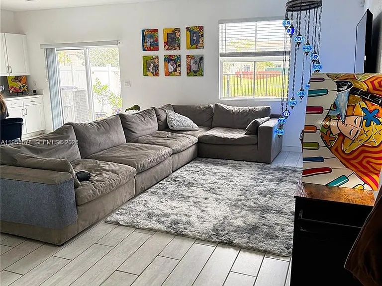 1783 SE 7th Ter #0 — Photo 3