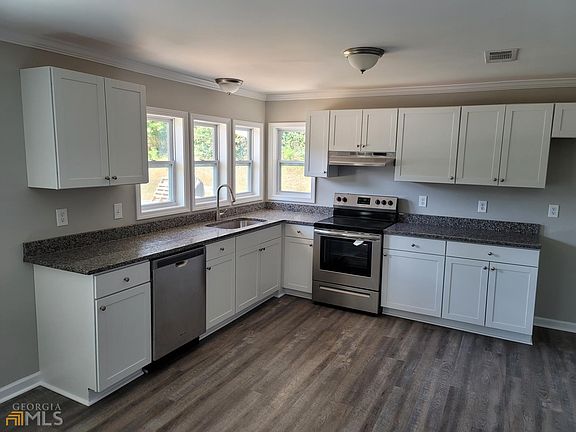 4th image of 2315 Talmadge Dr