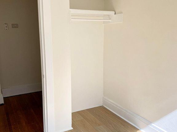 4th image of 820 Elmwood Ave APT 1