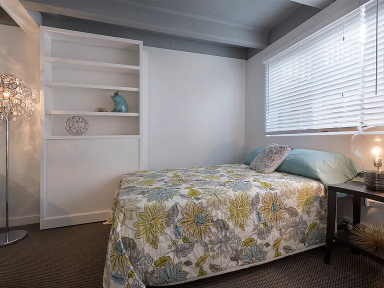 Sterling Boulder Apartments - Student Living — Photo 5