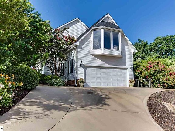 3rd image of 107 Beckenham Ln