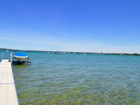 4th image of 13766 SW Bayshore Dr #108