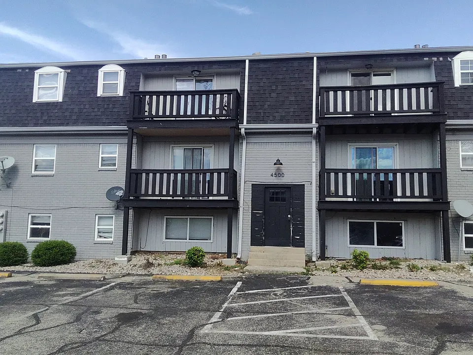 4500 Landside Dr